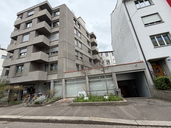 Tiefgaragenplatz nähe Brausebad - überbreit 1
