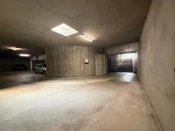 Tiefgaragenplatz mit gesicherter Zufahrt in Basel mieten 2