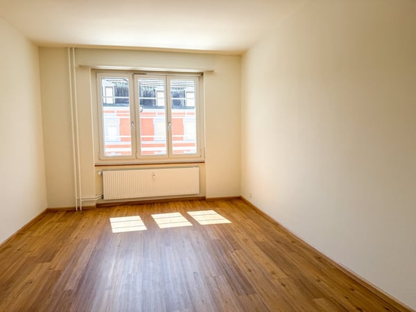 Gepflegte 2-Zimmer-Wohnung mit Balkon im Gundeli 3