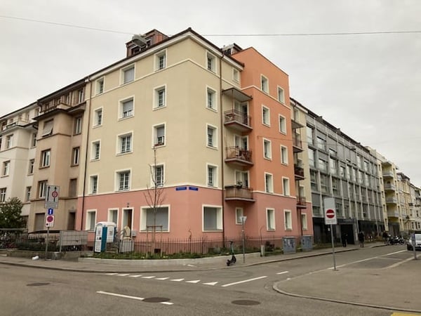 Gepflegte 2-Zimmer-Wohnung mit Balkon im Gundeli 9
