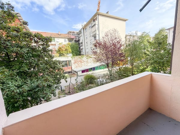 3-Zimmerwohnung mit Balkon ins Grüne in Basel mieten 1