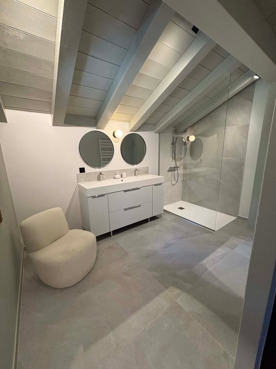 Chalet d'exception entièrement rénové avec vue panoramique sur le Mont-Blanc 11