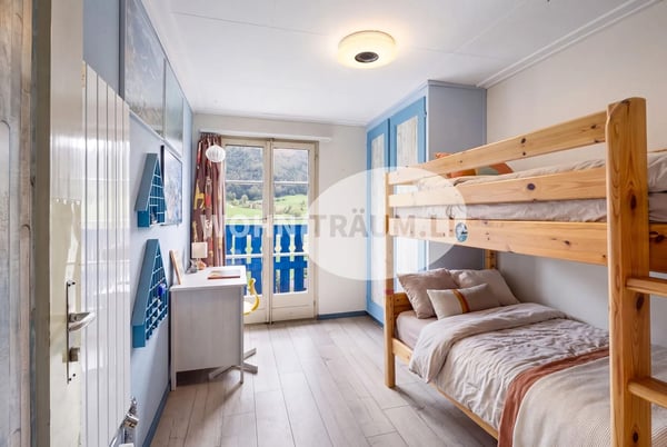 5-Zimmer Einfamilienhaus mit Landreserve in Welschenrohr 11