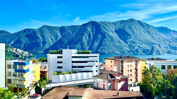 Elegante appartamento di 4.5 locali con vista lago a Lugano Massagno 4