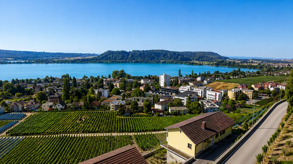 Villa d'exception avec vue panoramique sur le lac 20