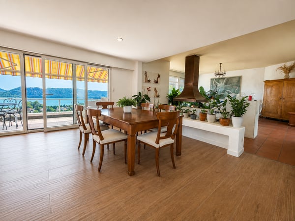 Villa d'exception avec vue panoramique sur le lac 10