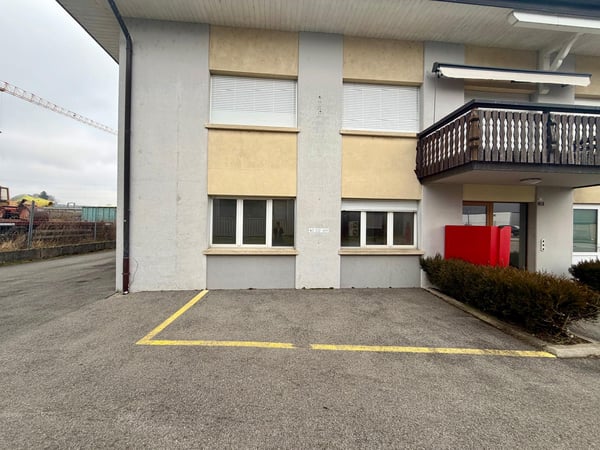Local polyvalent au rez-de-chaussée - Bureau, dépôt ou activité professionnelle 3