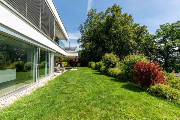 Grosszügige Gartenwohnung mit Traumaussicht inklusive zwei Garagenplätzen 11