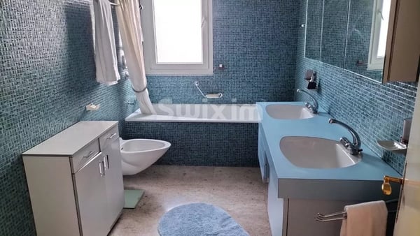 Villa-appartement avec piscine et vue sur le lac 6
