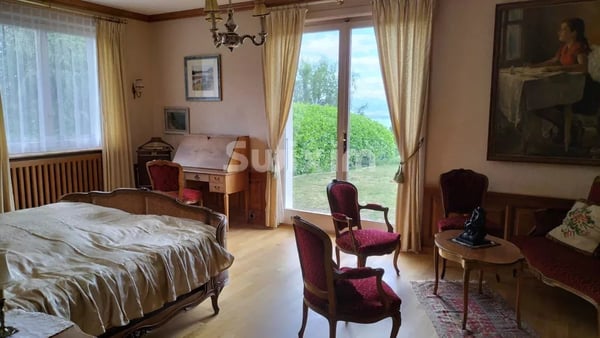 Villa-appartement avec piscine et vue sur le lac 4