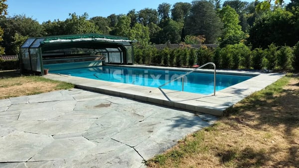 Villa-appartement avec piscine et vue sur le lac 2
