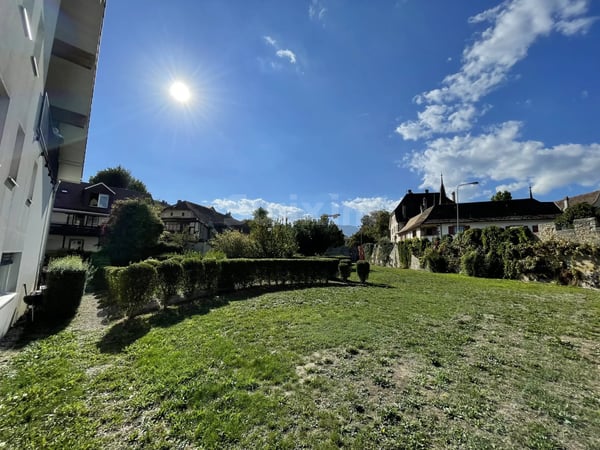 Spacieux Duplex 5.5 pièces dans un cadre historique à Colombier