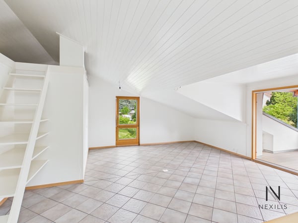 Lumineux appartement de 5.5 pièces avec potentiel de 4.5 pièces 2