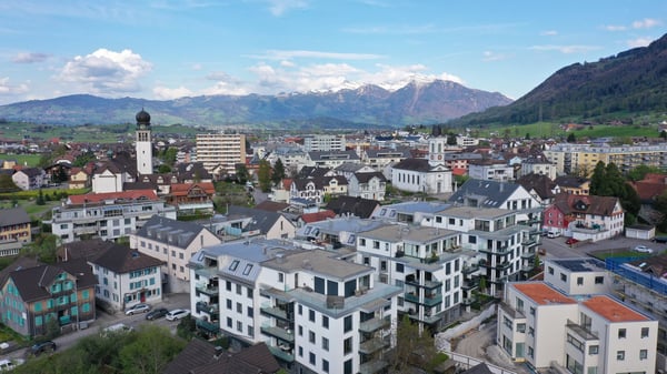 Luxuriöse 3,5 Zi-Wohnung im Herzen von Siebnen SZ 14