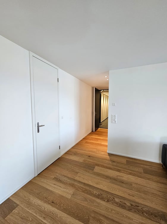 Luxuriöse 3,5 Zi-Wohnung im Herzen von Siebnen SZ 7