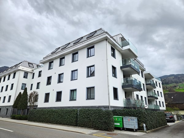 Luxuriöse 3,5 Zi-Wohnung im Herzen von Siebnen SZ 13