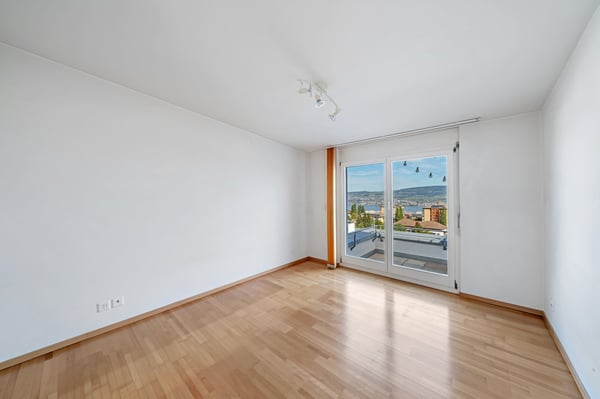 Charmantes 5.5-Zimmer-Doppeleinfamilienhaus an ruhiger Lage in Horgen 11