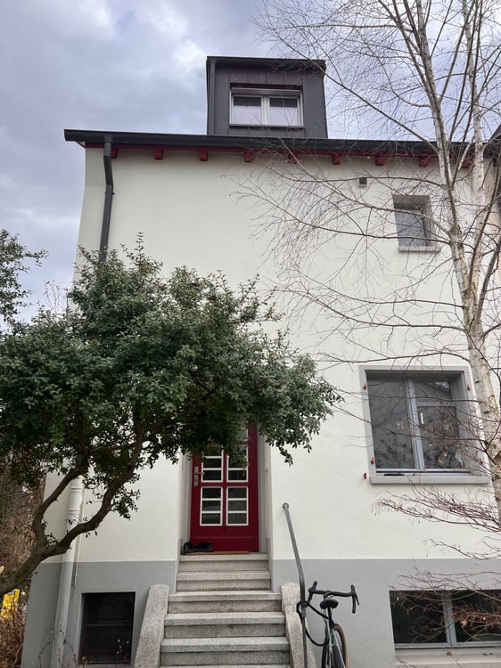 Charmantes 3.5-Zimmer-Reihenhaus mit grosser Terrasse und Garten in Zürich-Oerlikon 7