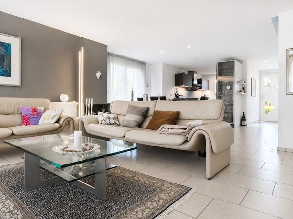 Stilvoll ausgebaute 4.5-Zimmer-Doppel- einfamilienhaushälfte mit Ums 11