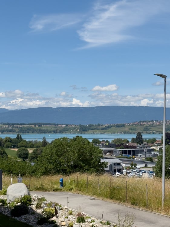 Freistehendes 4-Zimmer-Haus mit Garten, Seeblick und Potenzial 3