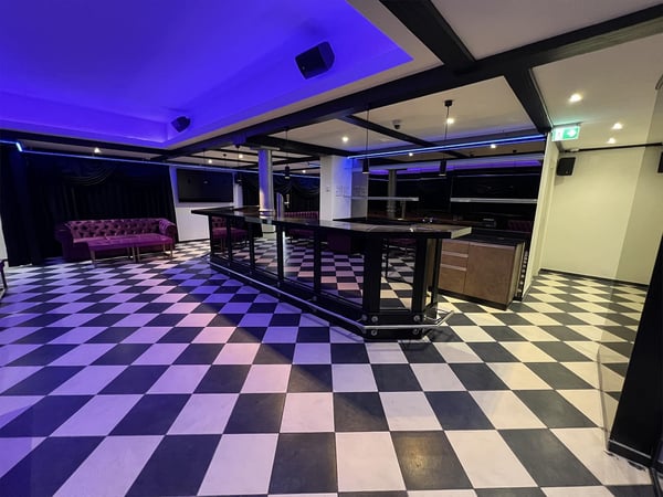 Betriebsbereite Bar mit Topausstattung direkt beim Bahnhof Wil SG 6