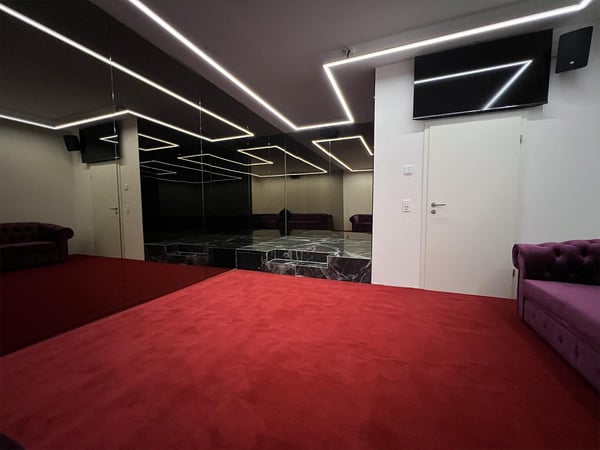 Betriebsbereite Bar mit Topausstattung direkt beim Bahnhof Wil SG 12