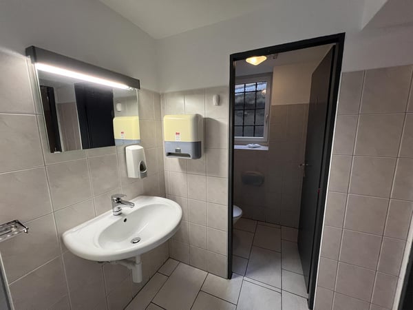 Betriebsbereite Bar mit Topausstattung direkt beim Bahnhof Wil SG 15