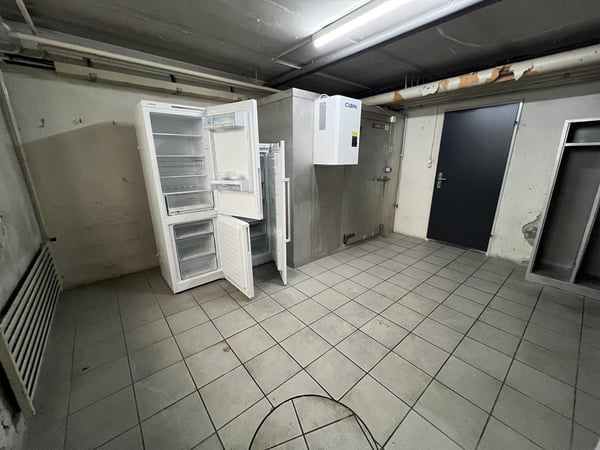 Betriebsbereite Bar mit Topausstattung direkt beim Bahnhof Wil SG 18