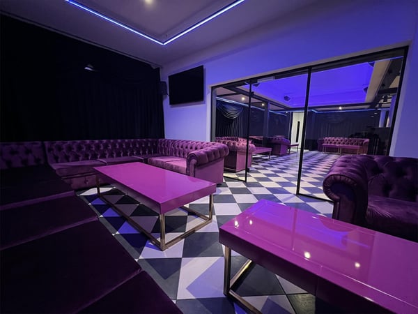 Betriebsbereite Bar mit Topausstattung direkt beim Bahnhof Wil SG 11