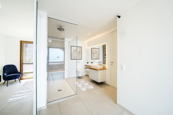 3.5 pièces rénové de 86m2, vue lac panoramique et balcon 25 m 11