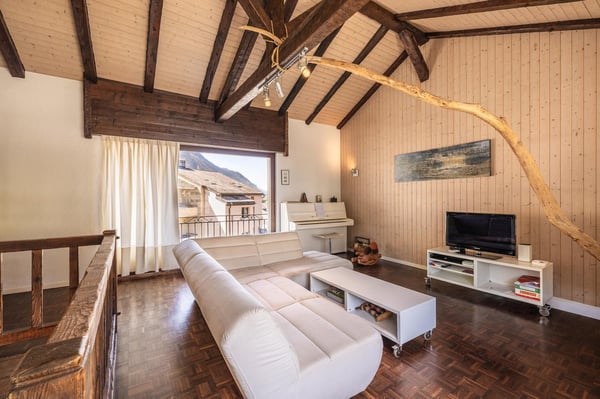 Charmant duplex de 4.5 pièces à Martigny – Cachet historique et confort moderne 1