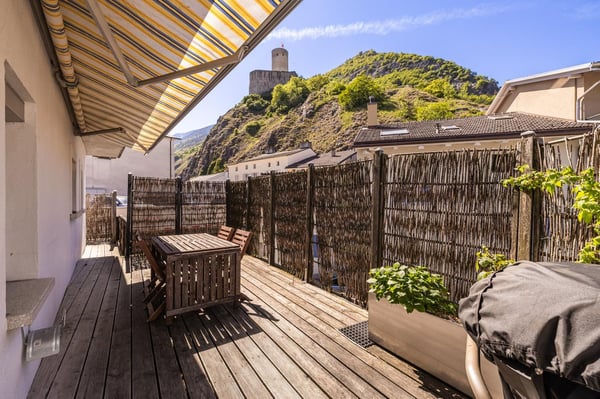 Charmant duplex de 4.5 pièces à Martigny – Cachet historique et confort moderne 3