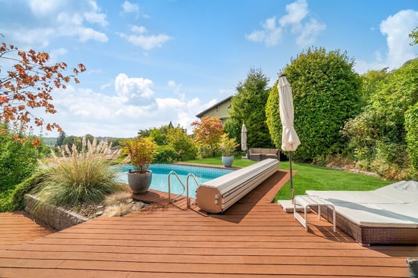 Pool, Privatsphäre und Alpenpanorama in Bassersdorf 11