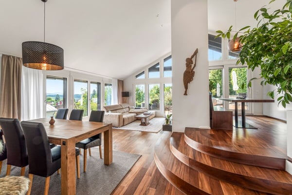 Pool, Privatsphäre und Alpenpanorama in Bassersdorf 2
