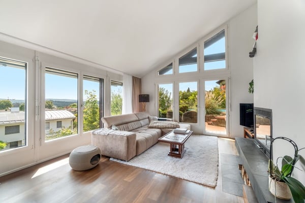 Pool, Privatsphäre und Alpenpanorama in Bassersdorf 4