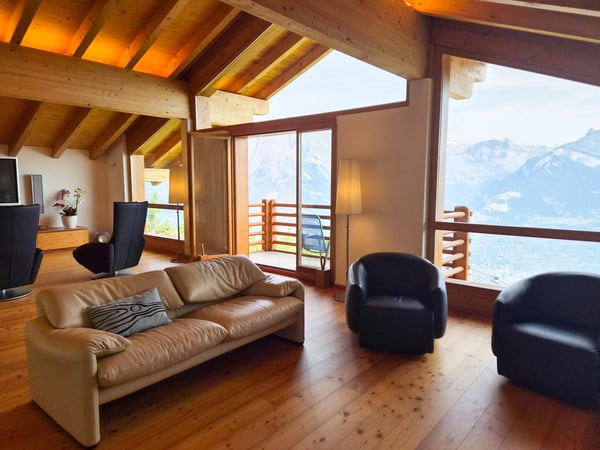 Exceptional chalet on the edge of the bisse and near ski slopes! 8