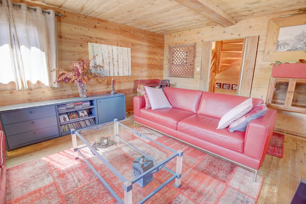 In the old village of Nendaz, semi-detached house with great character! 5