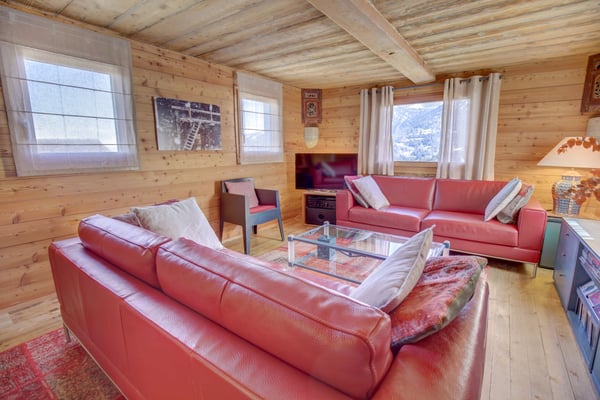 In the old village of Nendaz, semi-detached house with great character! 4