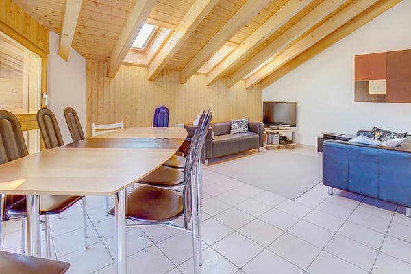 Bright duplex in the center of Nendaz Station! 2