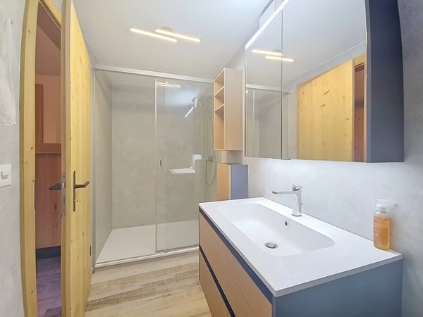 2.5-room at the riverbank in Planchouet (Nendaz)! 8