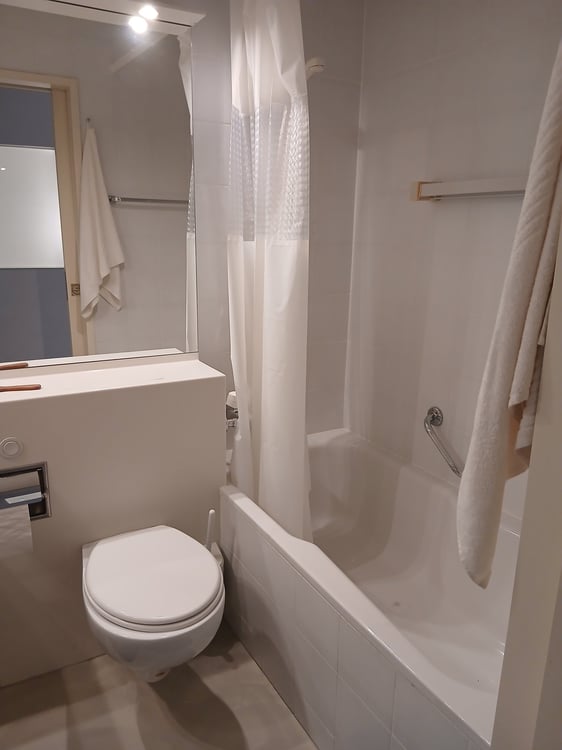 Splendido appartamento in residence con piscina e accesso al lago 9