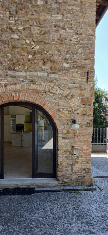 Coldrerio affittiamo in dimora storica ristrutturata 3.5 locali 12