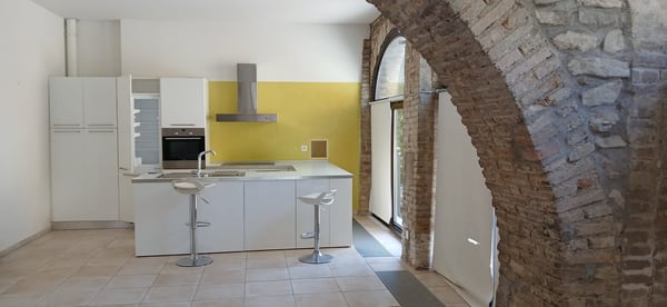 Coldrerio affittiamo in dimora storica ristrutturata 3.5 locali 1