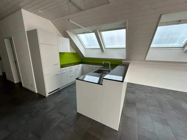 Grosszügige Dachwohnung mit Liftzugang 3