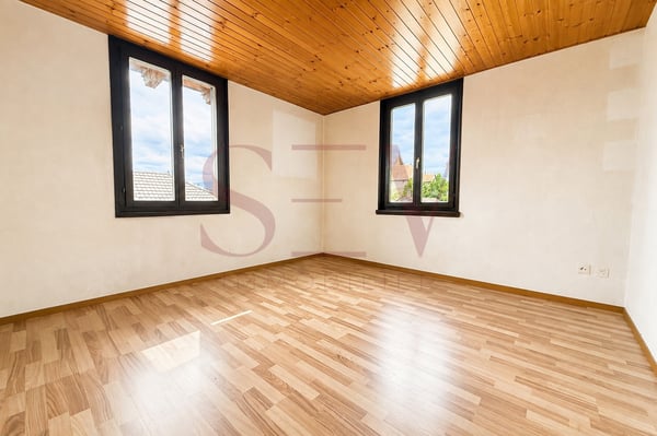 2 logements de 3.5 pièces - Chalet de caractère avec vue dégagée 2