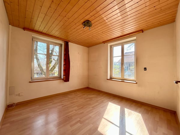 Zweifamilienhaus mit 2 Wohnungen und 7 Zimmern in Häuslenen kaufen 5