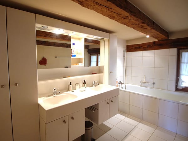 Wohnen und Entwickeln: Bauernhaus mit Landreserve in Attiswil 3