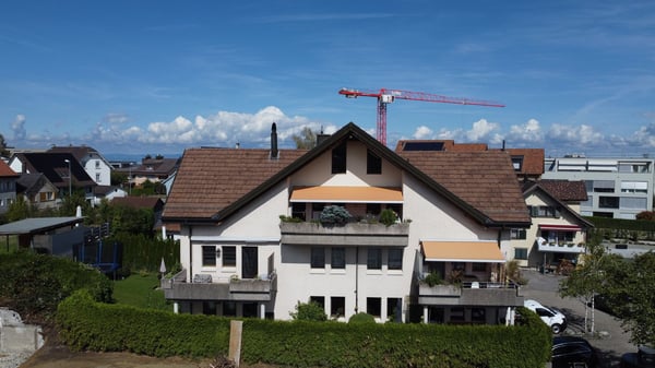 ruhiges und zentrales Wohnen in privilegierter Gemeinde 1