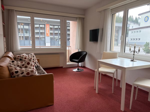 4-Zimmer-Studiopaket mit Balkon und Bergsicht in Arosa 1
