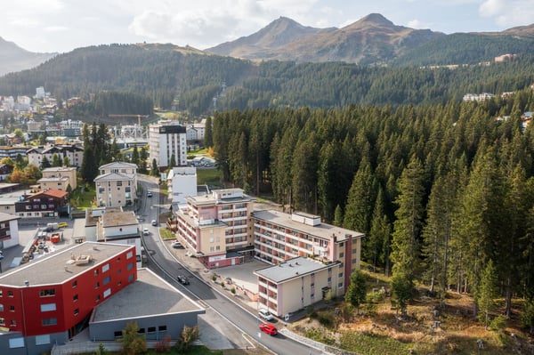 4-Zimmer-Studiopaket mit Balkon und Bergsicht in Arosa 7